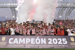 Estudiantes de La Plata remonta, vence a Platense y se gana el Trofeo de Campeones