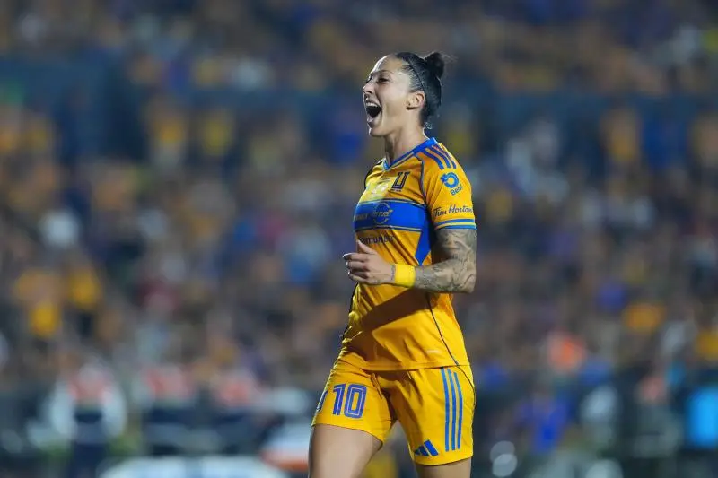 Jenni Hermoso ganó su primer título en México | Imago7