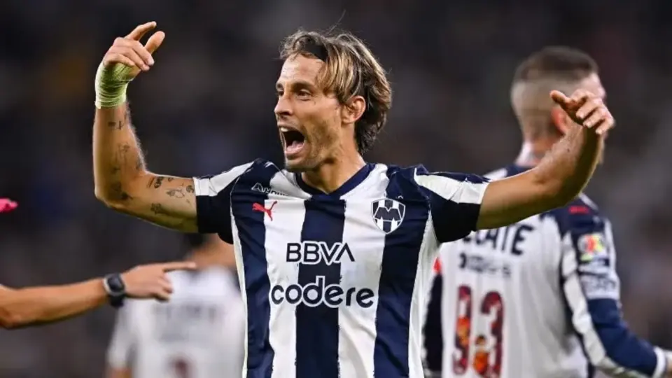 ¿Se va? Sergio Canales fue visto con el presidente de un club de España