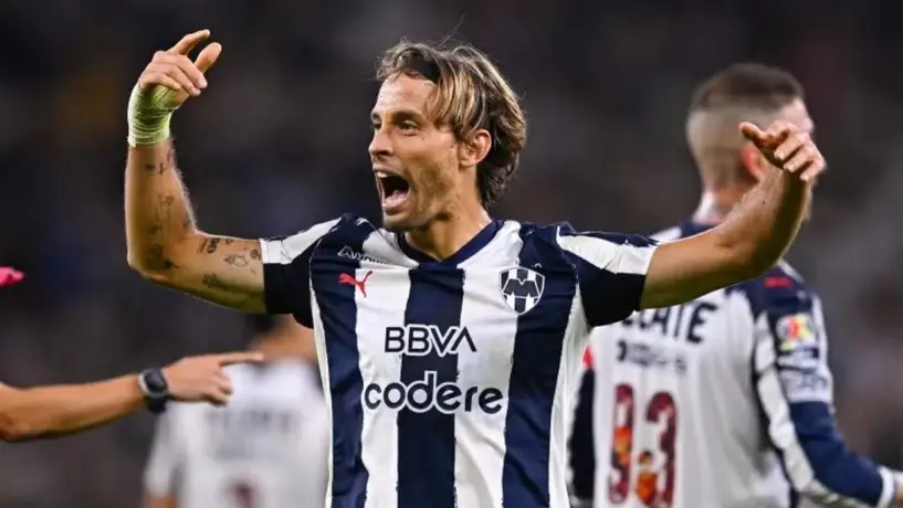¿Se va? Sergio Canales fue visto con el presidente de un club de España