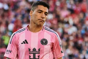 Luis Suárez ha sido suspendido en todas las ligas fuera de su país que ha jugado, excepto en una