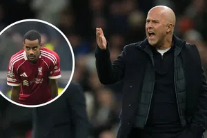 Arne Slot reveló cuánto tiempo será baja Alexander Isak