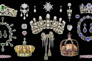 Lista de joyas robadas del Museo del Louvre; sólo se ha recuperado una