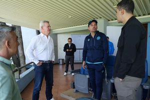 Visita de lujo en La Noria: Javier Aguirre observa de cerca a jugadores de Cruz Azul