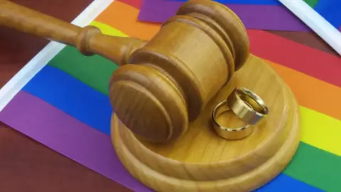 Guanajuato aprueba matrimonio igualitario y prohíbe terapias de conversión: así quedó la reforma