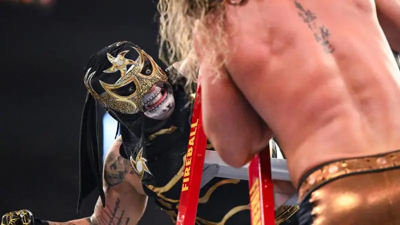 Penta en el Money in the Bank 2025 | wwe.com