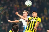 AEK Atenas de Orbelín Pineda derrota al U Craiova en la Conference League