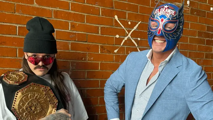 ¡Los nuevos Gringos Locos! Dominik Mysterio y El Grande Americano recrearon foto de Eddie Guerrero