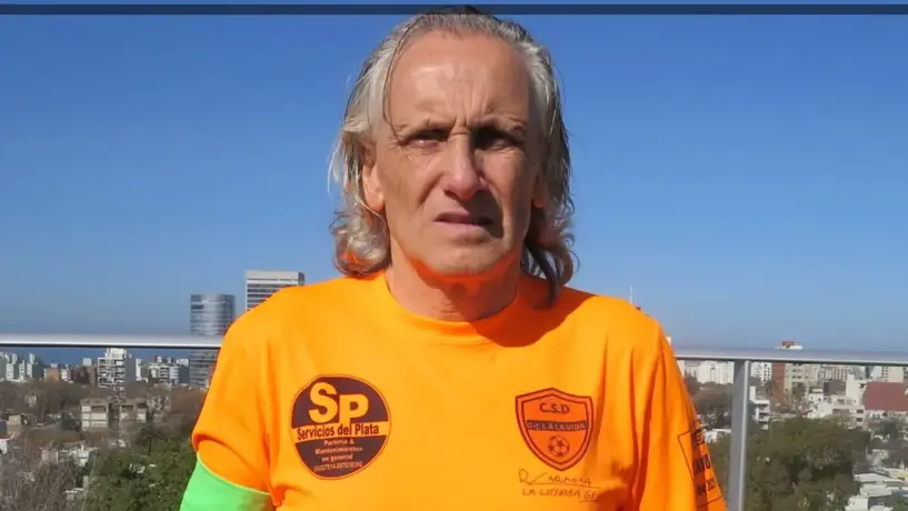 Robert Carmona: El futbolista de 63 años que sigue jugando y tiene un Récord Guinness