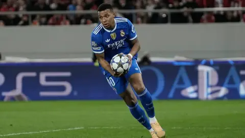 Kylian Mbappé se mete en la historia de Real Madrid como uno de los máximos anotadores en un año