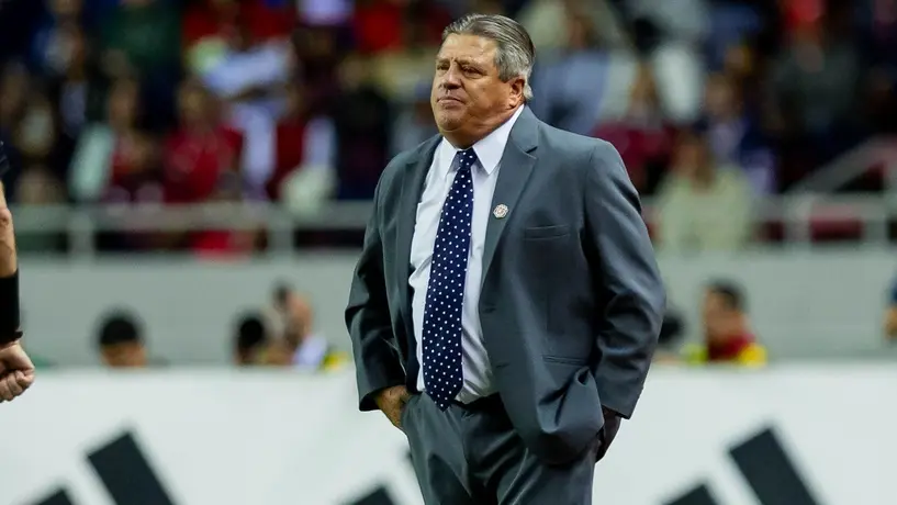 'Piojo' Herrera se une a lista de mexicanos que fracasaron en Eliminatoria Mundialista con otra Selección