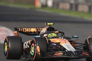 Lando Norris pone contra las cuerdas a Max Verstappen y se lleva la pole position del GP de México