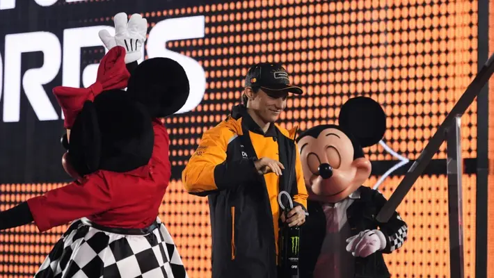¿Celebra descalificación de McLaren? Así reaccionó Piastri tras el Gran Premio de Las Vegas