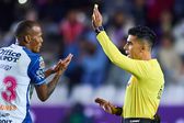 Polémica arbitral en el Pachuca vs Chivas tras supuesta expulsión de Luis Quiñones