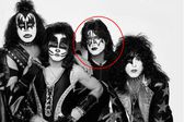 ¿Qué le pasó a Ace Frehley, guitarrista original de Kiss? Su vida pende de un hilo