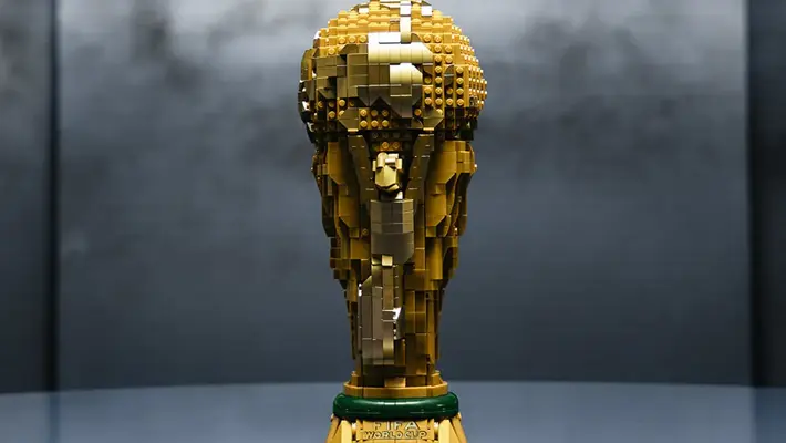 FIFA y LEGO se unen para el Mundial 2026 con una réplica del trofeo a escala