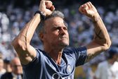 Luis Enrique es el ganador al premio del Mejor entrenador del año; superó a Javier Aguirre
