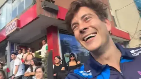 Falso Colapinto desata la locura en CDMX tras intento por conocer al piloto argentino de Alpine