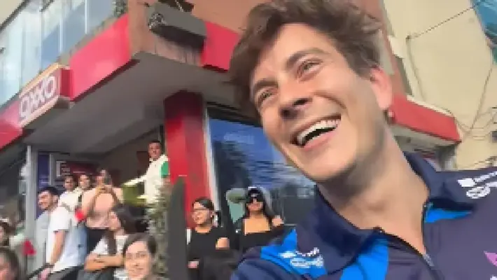 Falso Colapinto desata la locura en CDMX tras intento por conocer al piloto argentino de Alpine