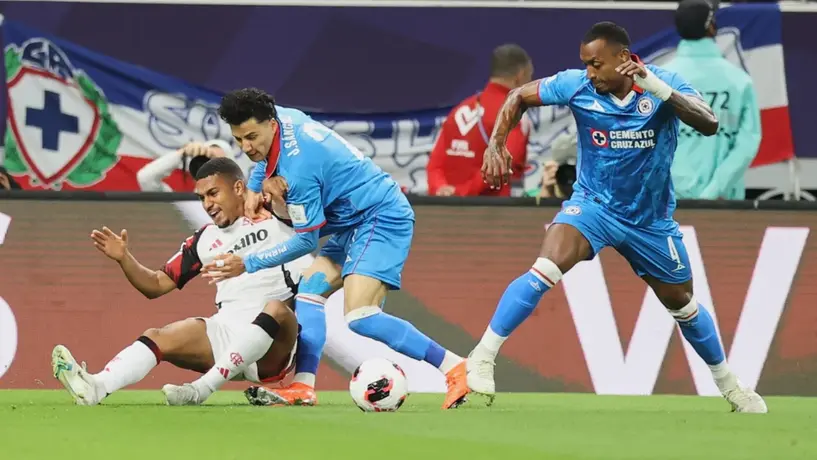 ¡Con las manos vacías! Cruz Azul cae ante Flamengo y queda fuera en la Copa Intercontinental 2025