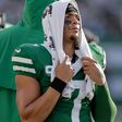 Justin Fields apunta a ir a la banca con los Jets tras inicio de 0-7