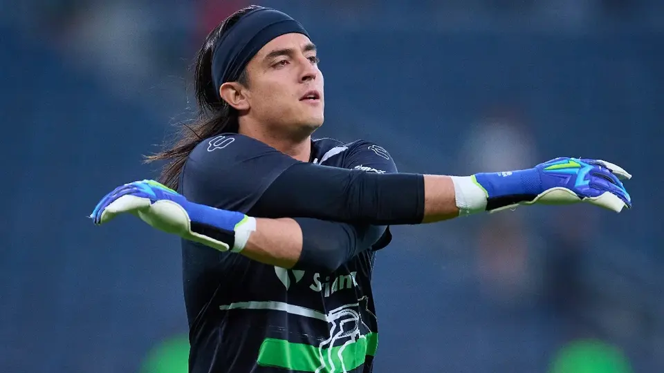 Carlos Acevedo: "Competir con Memo Ochoa es una motivación, no una presión"