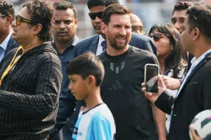 ¡Bolita! La visita de Lionel Messi a India genera errores por la emoción