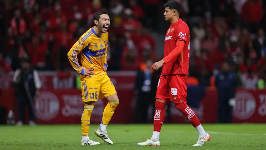 Vigón quiso intimidar a Oswaldo Virgen previo a su cobro de penal | Imago7