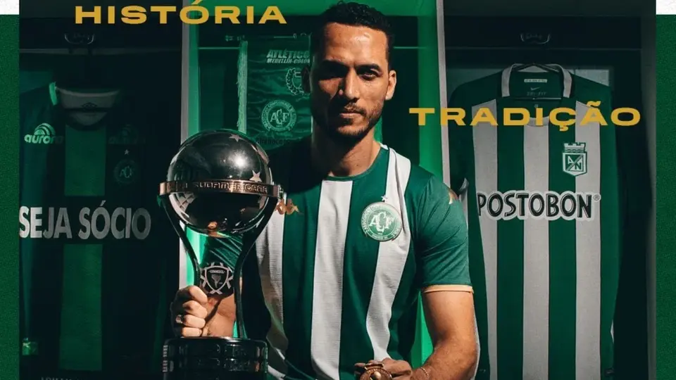 Chapecoense vuelve a Primera División y honra a sus víctimas con una camiseta histórica