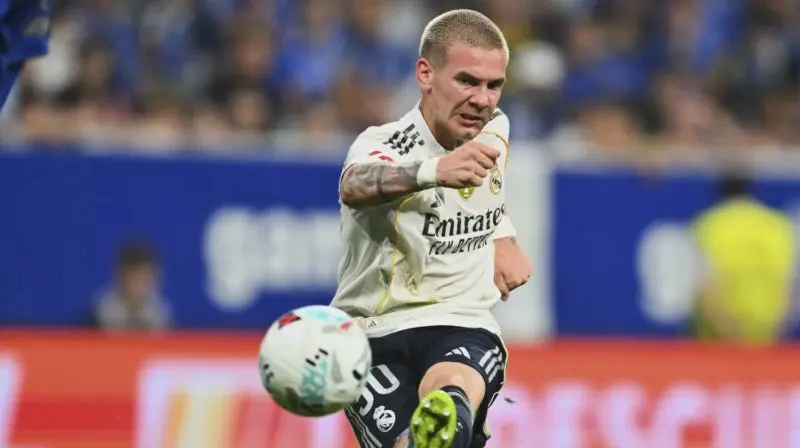 Mastantuono en partido con Real Madrid | AP