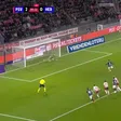VIDEO: Insólito penal en la Eredivisie que le da la vuelta al mundo