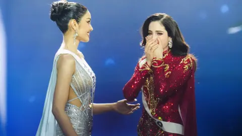 VIDEO: A Fátima Bosch le llueven abucheos en Tailandia tras ganar Miss Universo 2025