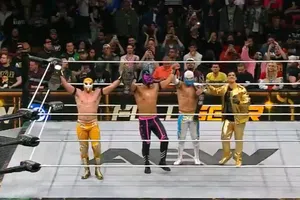 Místico, Máscara Dorada y Neón retienen los títulos del CMLL en AEW: Full Gear
