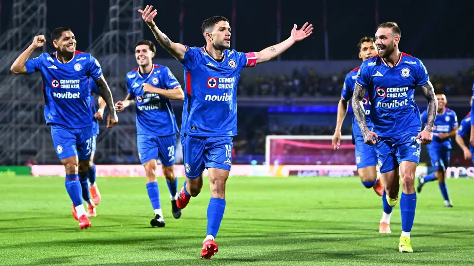 Cruz Azul vence al América en el Clásico Joven y es segundo en la tabla general