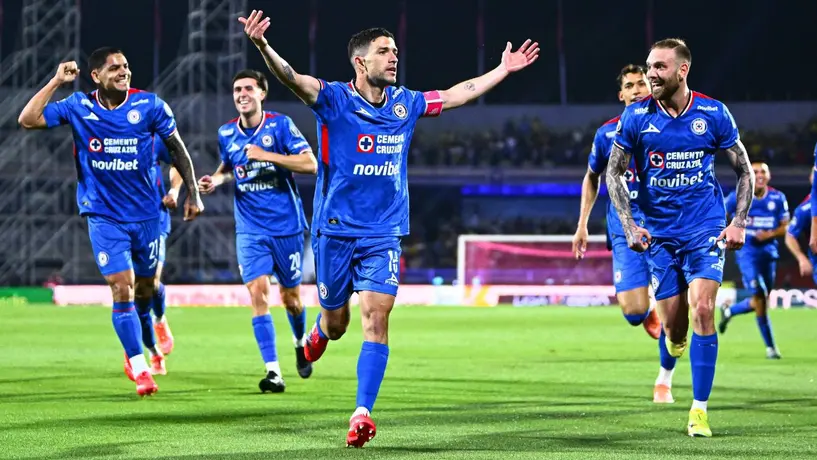 Cruz Azul vence al América en el Clásico Joven y es segundo en la tabla general