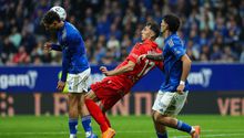 Real Oviedo y Osasuna igualan sin goles en el Tartiere y siguen en el fondo de la tabla