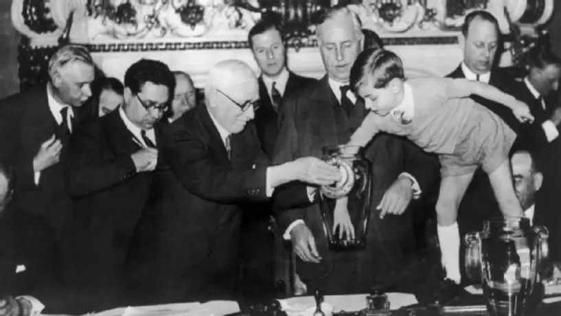 El sorteo más insólito de un Mundial: un niño de seis años definió los cruces de 1938