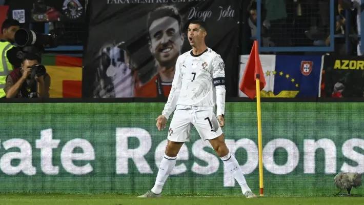 CR7 regala relojes de más de 2.4 millones de dólares a su selección: así fueron las piezas
