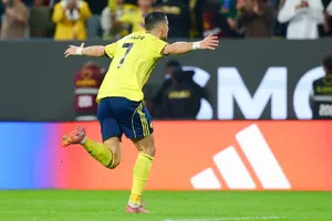 VIDEO: Cristiano Ronaldo emula mítico gol de chilena con el Al-Nasrr