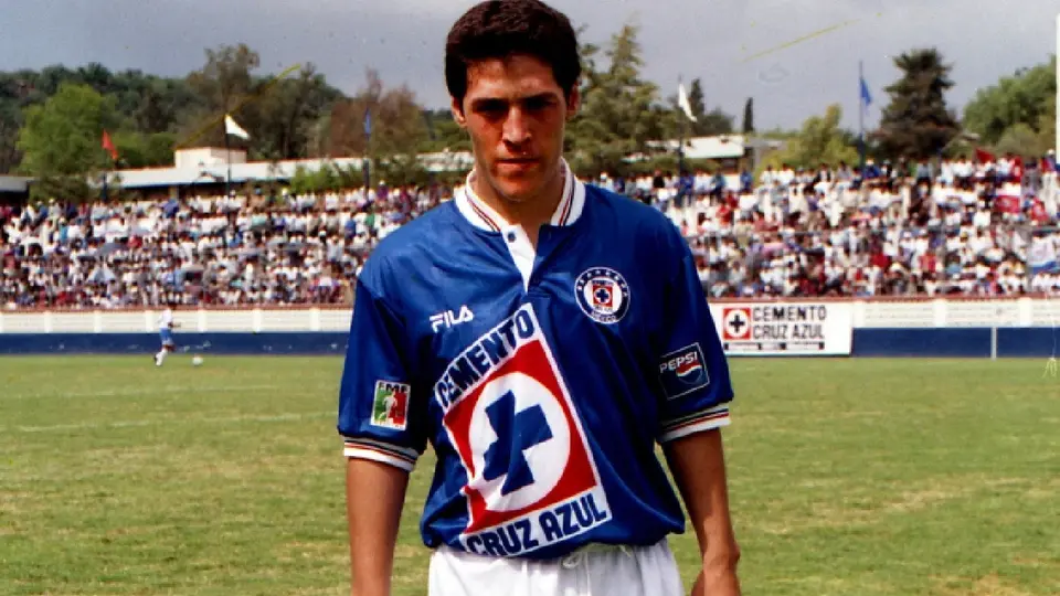 ¿Cuáles fueron los jugadores y técnicos más importantes que representó Carlos Hurtado?
