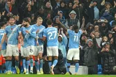 Manchester City golea al Liverpool y se mete a la carrera por el título de Premier League