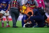 ¡Ahí vamos de nuevo! JJ Macías se lesionó en el partido ante Rayados; abandonó el campo en camilla