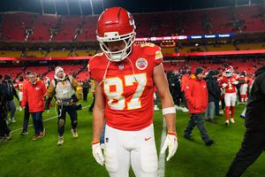 Exjugador de la NFL criticó a Travis Kelce tras soltar el pase de Patrick Mahomes