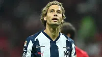 Ovación en Sevilla, pero futuro en México: Canales reafirma su compromiso con Rayados
