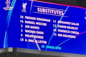 Diogo Jota es homenajeado por Frankfurt en el partido ante Liverpool