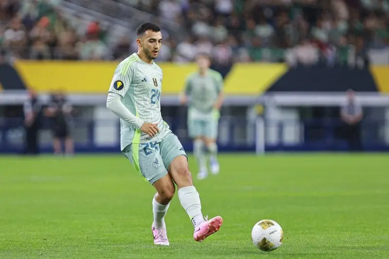 Luis Chávez en un partido con la Selección Mexicana | MEXSPORT