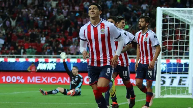 Alan Pulido en Chivas I IMAGO7