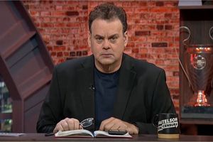 David Faitelson 'le explica' a Carlos Hermosillo por qué Ditta y Mier no fueron titulares