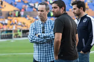 Luis Miguel Salvador responde a Axel Solís por críticas sobre la Final del Clausura 2016