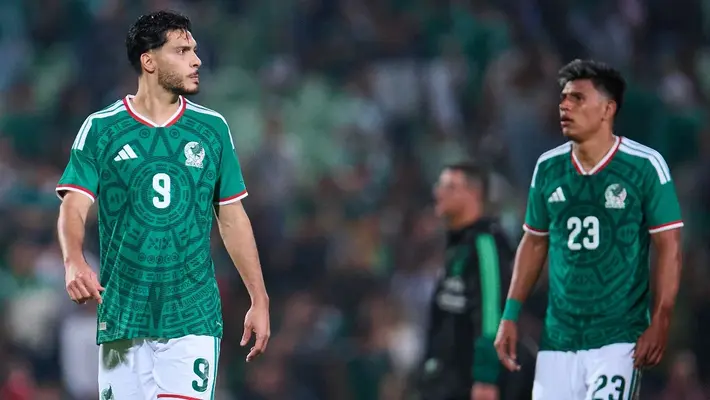 Raúl Jiménez explota contra afición de Torreón tras abucheos al Tri: "por eso nos llevan a EU"